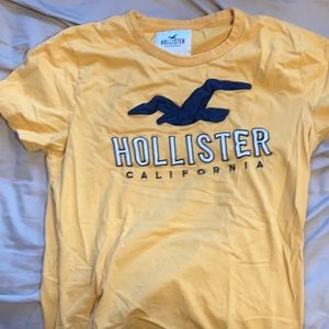 Hollister California Gold Tee 